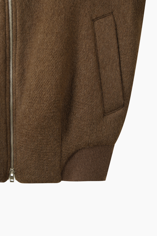 https://img.benettonmall.com/PARTS/KS/26F/SACT38661BR_MB_D4.jpg?cb=1793028892