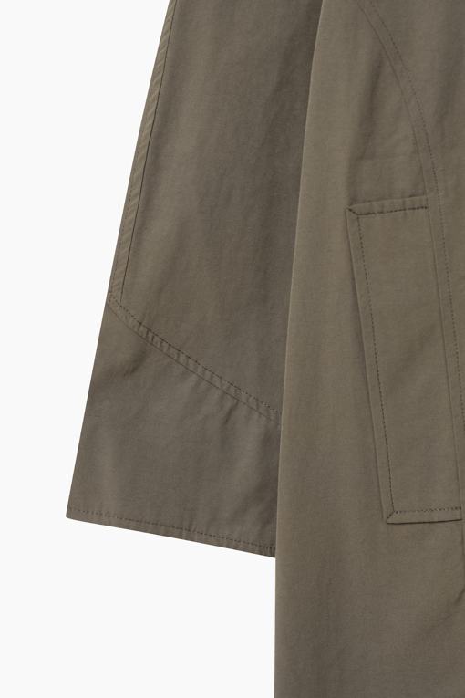 https://img.benettonmall.com/PARTS/KS/26F/SACTE5641KB_MB_D13.jpg?cb=1786279682