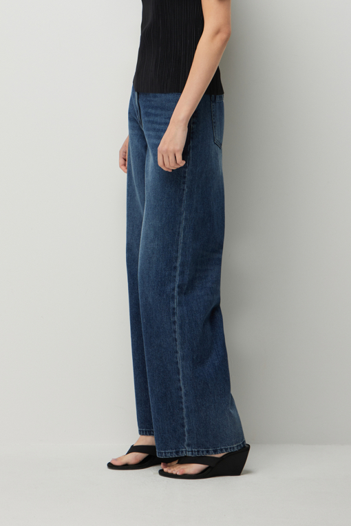 https://img.benettonmall.com/PARTS/KS/26F/SADP01641BL_MB_D1.jpg?cb=1789410927