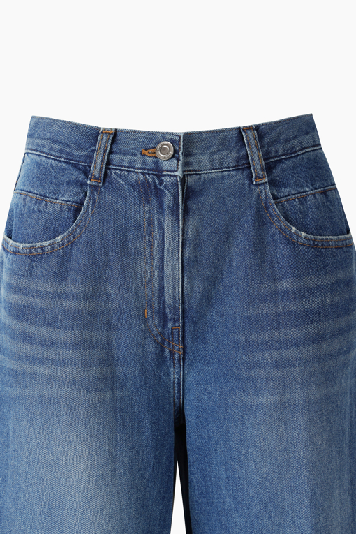 https://img.benettonmall.com/PARTS/KS/26F/SADP05641BL_MB_D2.jpg?cb=1789410927