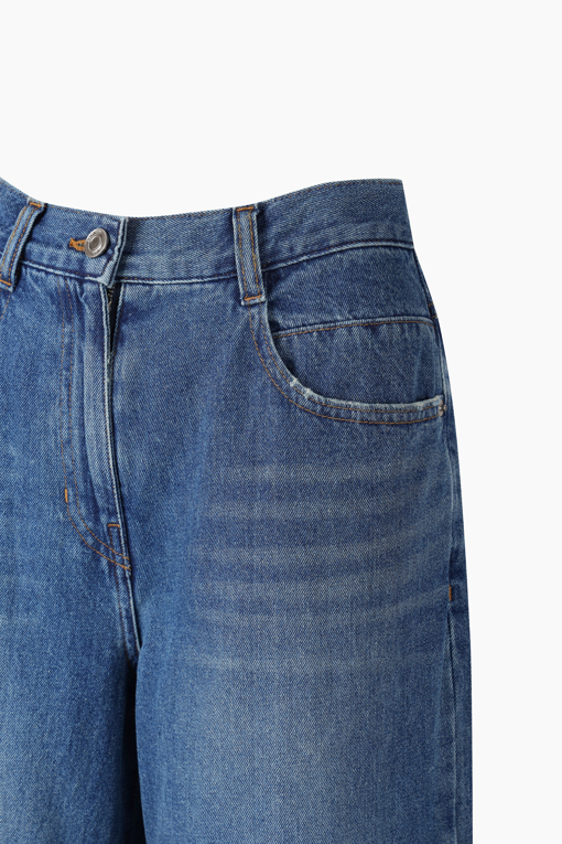 https://img.benettonmall.com/PARTS/KS/26F/SADP05641BL_MB_D3.jpg?cb=1789410927