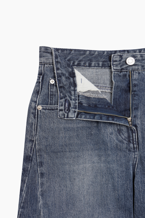 https://img.benettonmall.com/PARTS/KS/26F/SADP06641BL_MB_D15.jpg?cb=1789410927