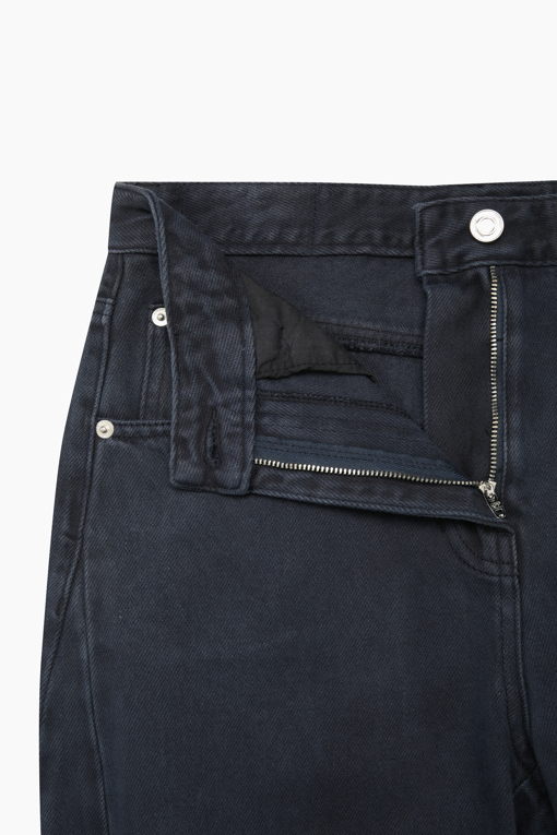 https://img.benettonmall.com/PARTS/KS/26F/SADP07641DN_MB_D5.jpg?cb=1789410927