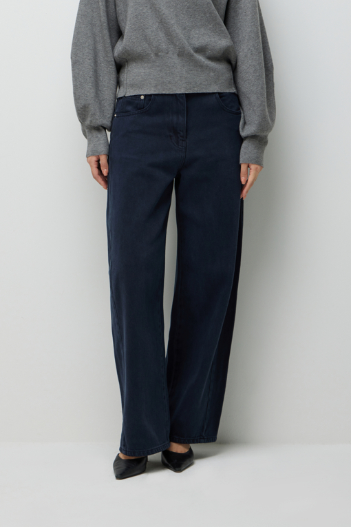 https://img.benettonmall.com/PARTS/KS/26F/SADP07641DN_MB_M0.jpg?cb=1789410927