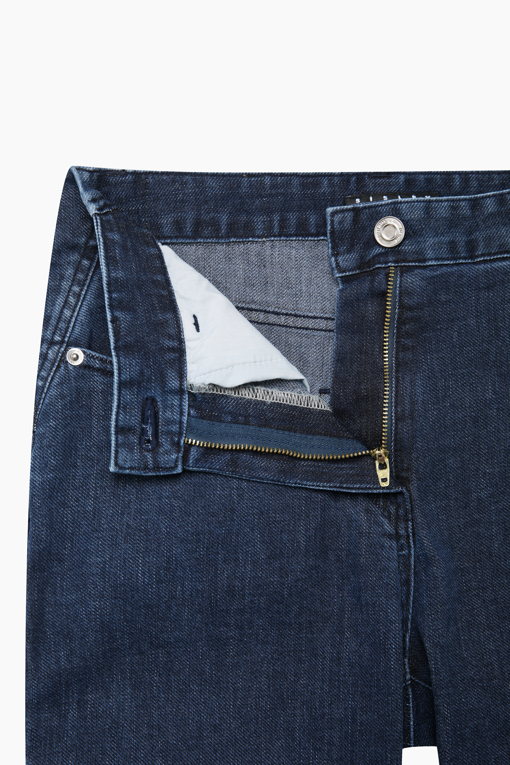 https://img.benettonmall.com/PARTS/KS/26F/SADP33661BL_MB_D5.jpg?cb=1789983961
