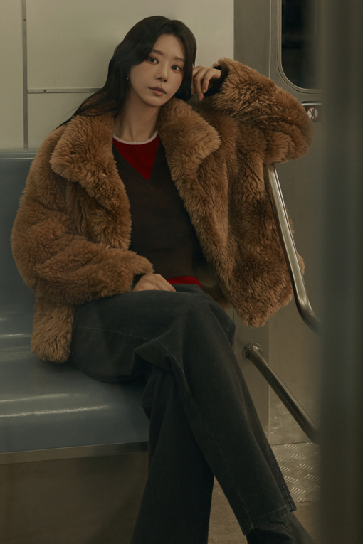 https://img.benettonmall.com/PARTS/KS/26F/SADP35661DB_MB_L0.jpg?cb=1793028892