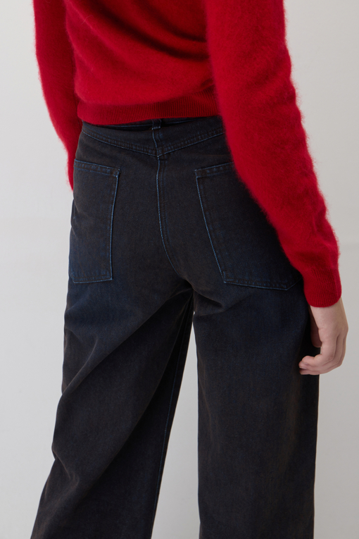 https://img.benettonmall.com/PARTS/KS/26F/SADP35661DB_MB_M4.jpg?cb=1793028892