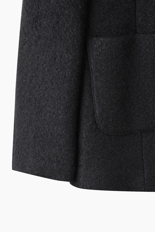 https://img.benettonmall.com/PARTS/KS/26F/SAJKE1661BK_MB_D3.jpg?cb=1787829942