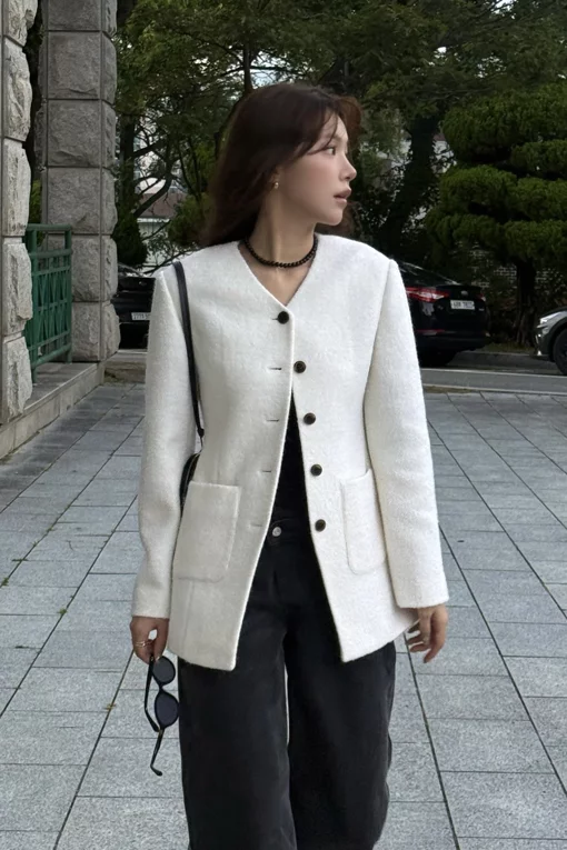 https://img.benettonmall.com/PARTS/KS/26F/SAJKE1661IV_MB.jpg?cb=1787100377