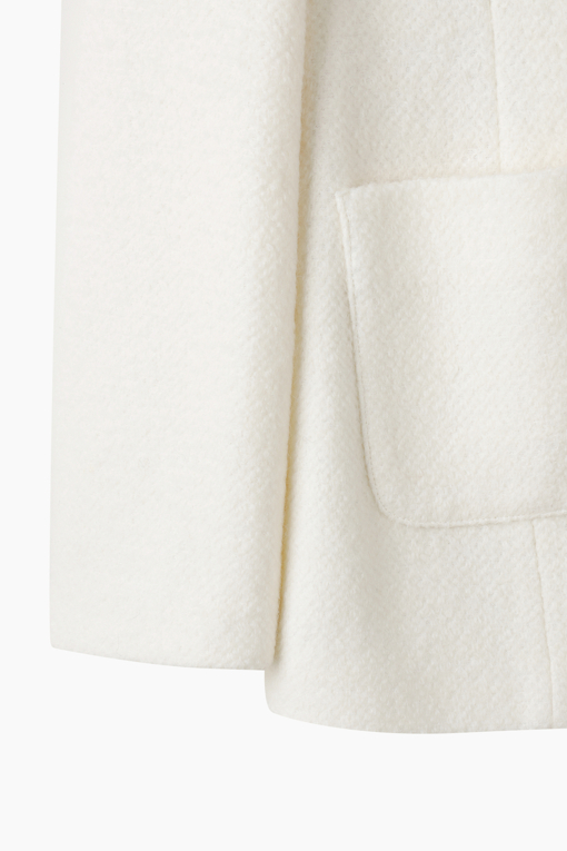https://img.benettonmall.com/PARTS/KS/26F/SAJKE1661IV_MB_D13.jpg?cb=1787829942