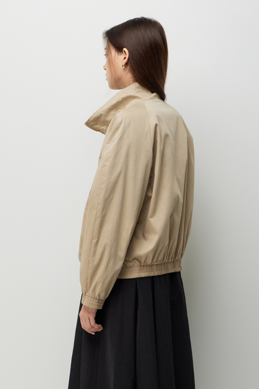 https://img.benettonmall.com/PARTS/KS/26F/SAJP01641BE_MB_D3.jpg?cb=1787100377