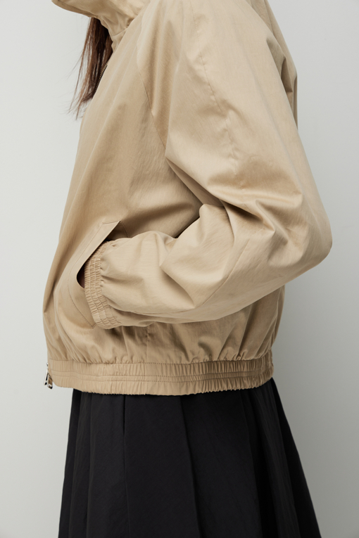 https://img.benettonmall.com/PARTS/KS/26F/SAJP01641BE_MB_D5.jpg?cb=1787829942