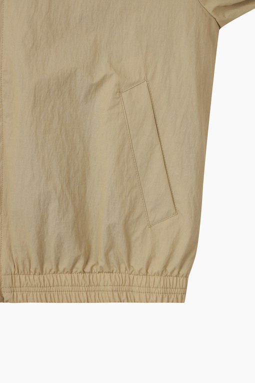 https://img.benettonmall.com/PARTS/KS/26F/SAJP01641BG_MB_D15.jpg?cb=1790808094