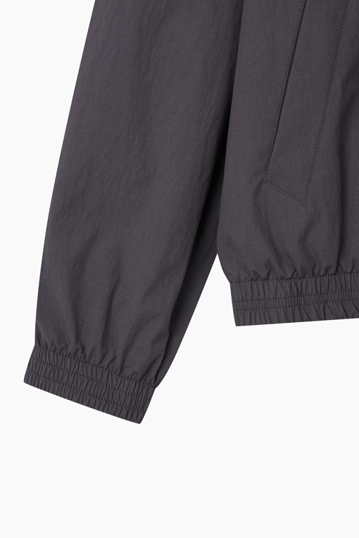 https://img.benettonmall.com/PARTS/KS/26F/SAJP01641DG_MB_D14.jpg?cb=1789410927