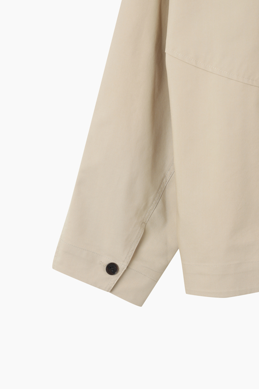 https://img.benettonmall.com/PARTS/KS/26F/SAJP04641BG_MB_D4.jpg?cb=1789410927