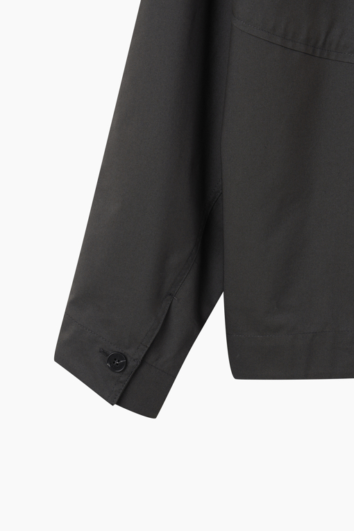 https://img.benettonmall.com/PARTS/KS/26F/SAJP04641CG_MB_D4.jpg?cb=1789410927