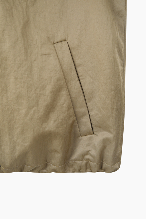 https://img.benettonmall.com/PARTS/KS/26F/SAJP05641BE_MB_D13.jpg?cb=1787829942