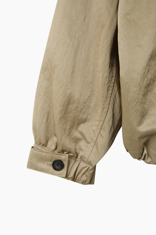 https://img.benettonmall.com/PARTS/KS/26F/SAJP05641BE_MB_D14.jpg?cb=1787829942