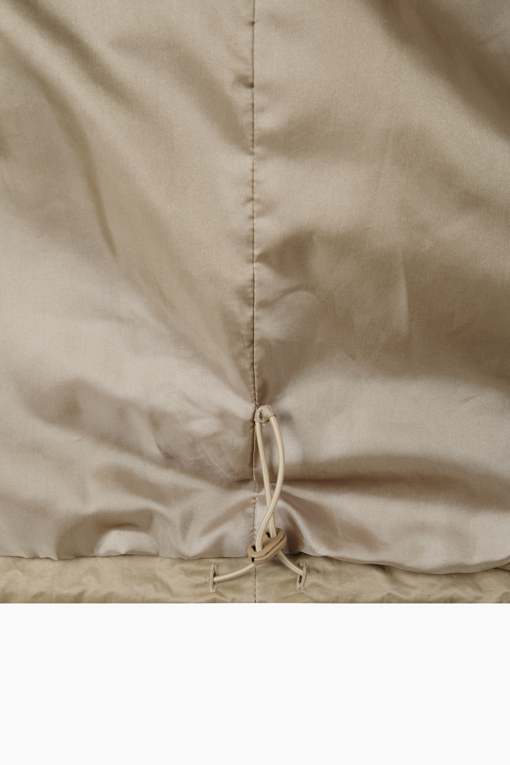 https://img.benettonmall.com/PARTS/KS/26F/SAJP05641BE_MB_D15.jpg?cb=1787829942