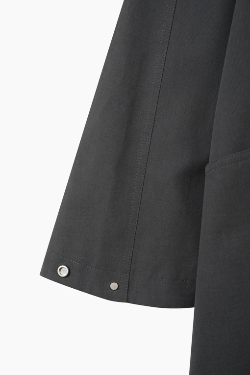 https://img.benettonmall.com/PARTS/KS/26F/SAJP32661CG_MB_D5.jpg?cb=1790808094