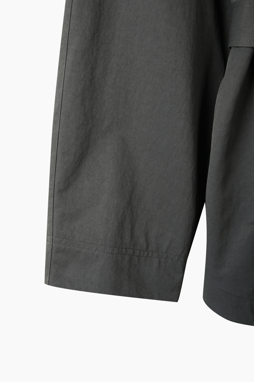 https://img.benettonmall.com/PARTS/KS/26F/SAJP34661GR_MB_D3.jpg?cb=1789983961
