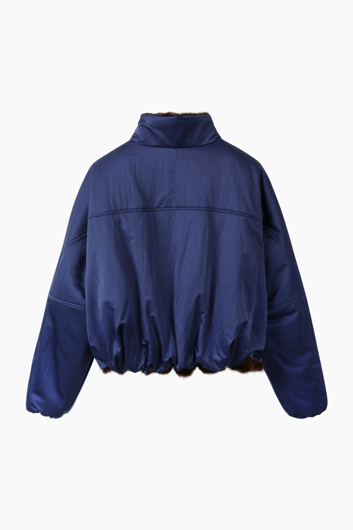 https://img.benettonmall.com/PARTS/KS/26F/SAJP36661NY_MB_D1.jpg?cb=1793028892