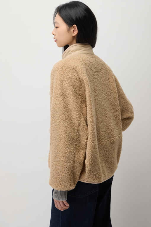 https://img.benettonmall.com/PARTS/KS/26F/SAJP37661BG_MB_M4.jpg?cb=1793028892