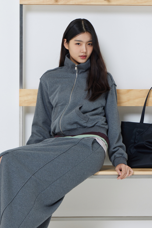 https://img.benettonmall.com/PARTS/KS/26F/SAJPE2661DG_MB_M8.jpg?cb=1792404559