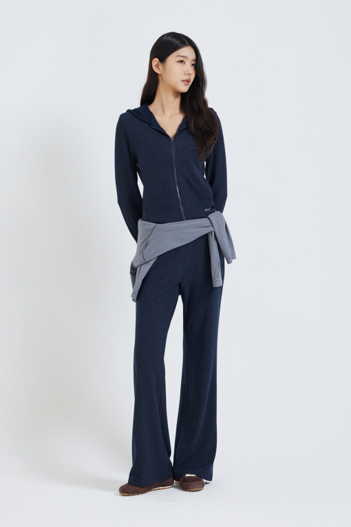 https://img.benettonmall.com/PARTS/KS/26F/SAJPE5661NY_MB_M7.jpg?cb=1792404559