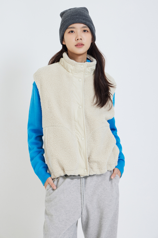https://img.benettonmall.com/PARTS/KS/26F/SAJPE6661BE_MB_M3.jpg?cb=1792404559