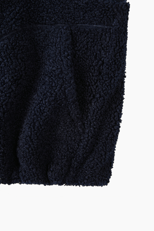 https://img.benettonmall.com/PARTS/KS/26F/SAJPE6661DN_MB_D4.jpg?cb=1792404559