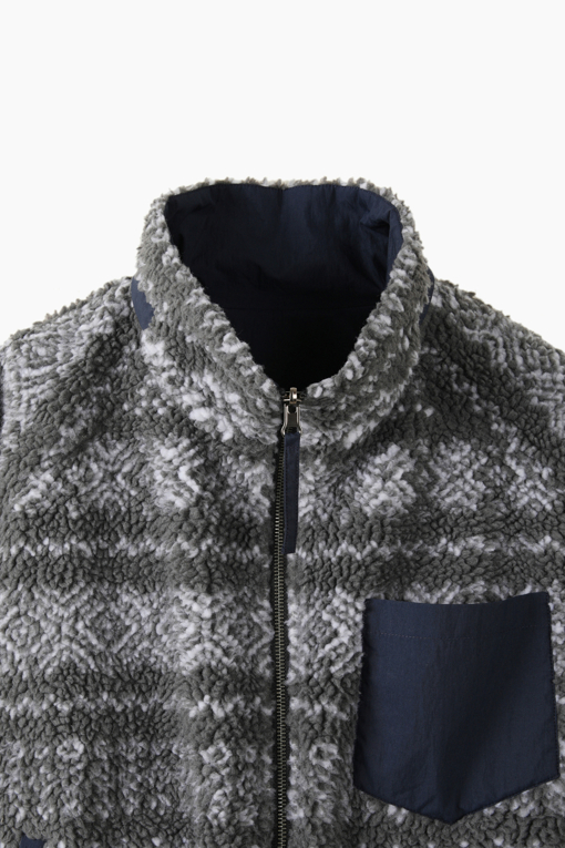 https://img.benettonmall.com/PARTS/KS/26F/SAJPE7661DG_MB_D2.jpg?cb=1792404559