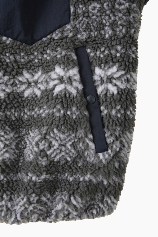 https://img.benettonmall.com/PARTS/KS/26F/SAJPE7661DG_MB_D4.jpg?cb=1792404559