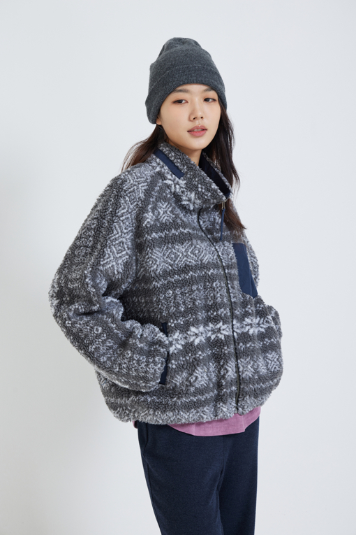 https://img.benettonmall.com/PARTS/KS/26F/SAJPE7661DG_MB_M5.jpg?cb=1792404559