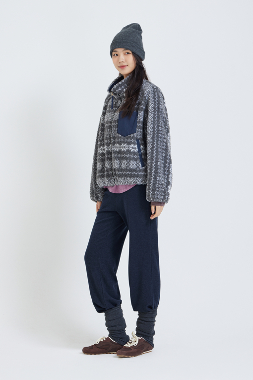 https://img.benettonmall.com/PARTS/KS/26F/SAJPE7661DG_MB_M8.jpg?cb=1792404559