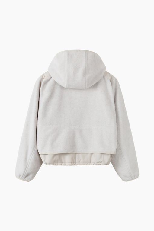 https://img.benettonmall.com/PARTS/KS/26F/SAJPE8661OT_MB_D1.jpg?cb=1792404559