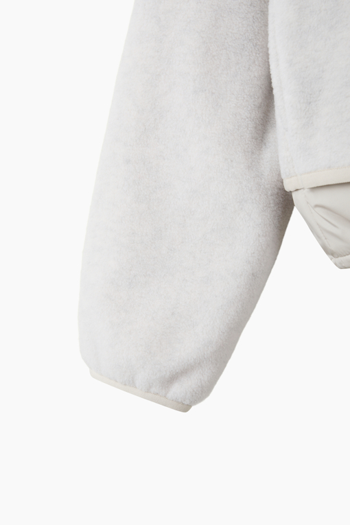 https://img.benettonmall.com/PARTS/KS/26F/SAJPE8661OT_MB_D3.jpg?cb=1792404559