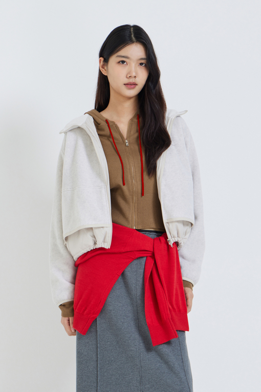https://img.benettonmall.com/PARTS/KS/26F/SAJPE8661OT_MB_M0.jpg?cb=1792404559