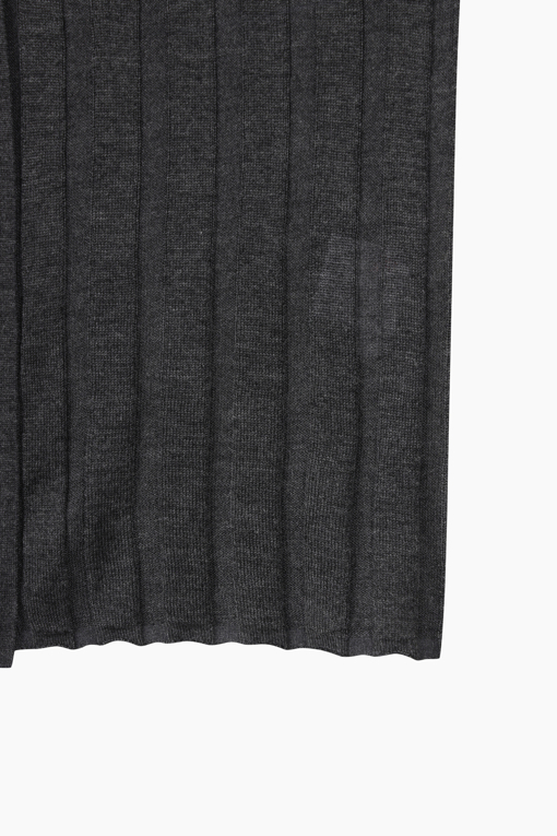 https://img.benettonmall.com/PARTS/KS/26F/SAKC02641CG_MB_D14.jpg?cb=1789983961