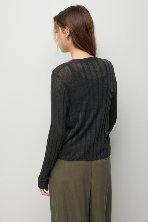 https://img.benettonmall.com/PARTS/KS/26F/SAKC02641CG_MB_D4.jpg?cb=1789983961