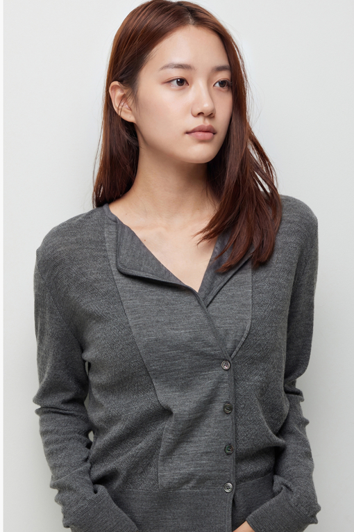 https://img.benettonmall.com/PARTS/KS/26F/SAKC05641GR_MB_D3.jpg?cb=1789410927