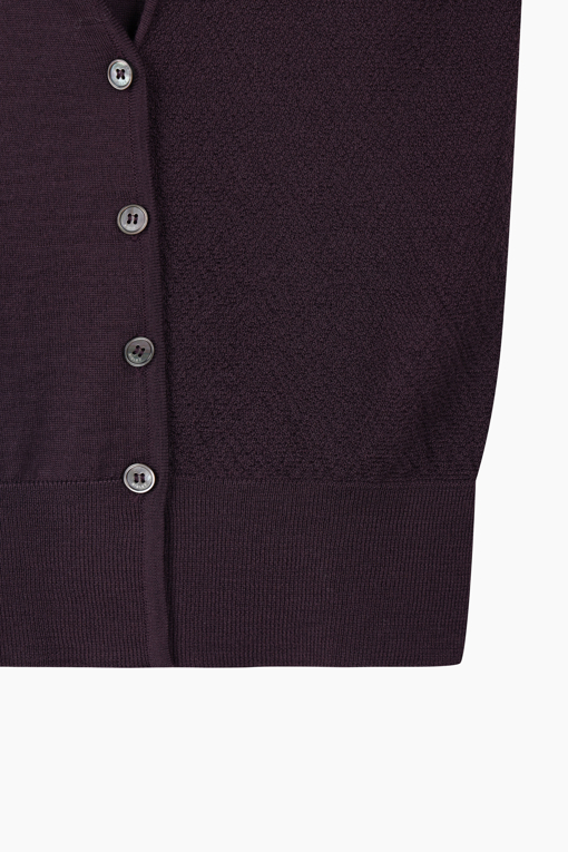 https://img.benettonmall.com/PARTS/KS/26F/SAKC05641WI_MB_D14.jpg?cb=1789410927