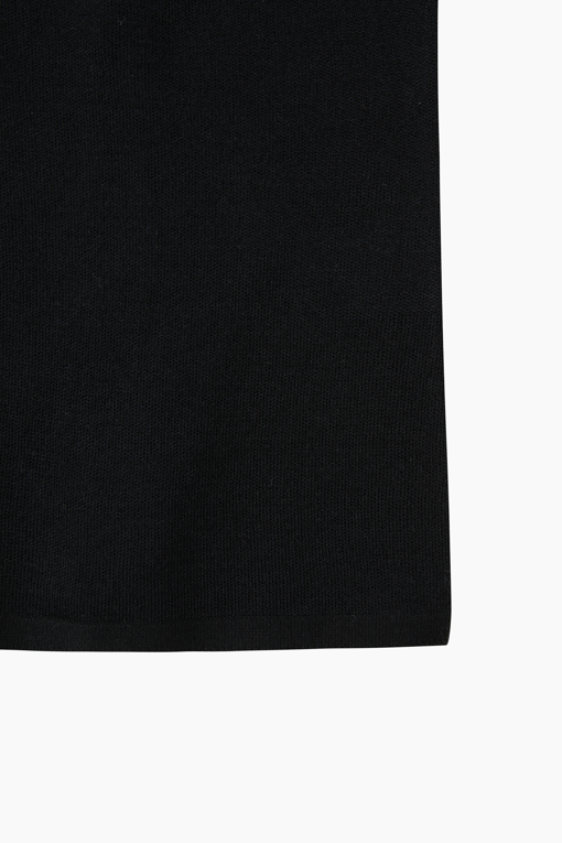 https://img.benettonmall.com/PARTS/KS/26F/SAKC06641BK_MB_D5.jpg?cb=1789410927