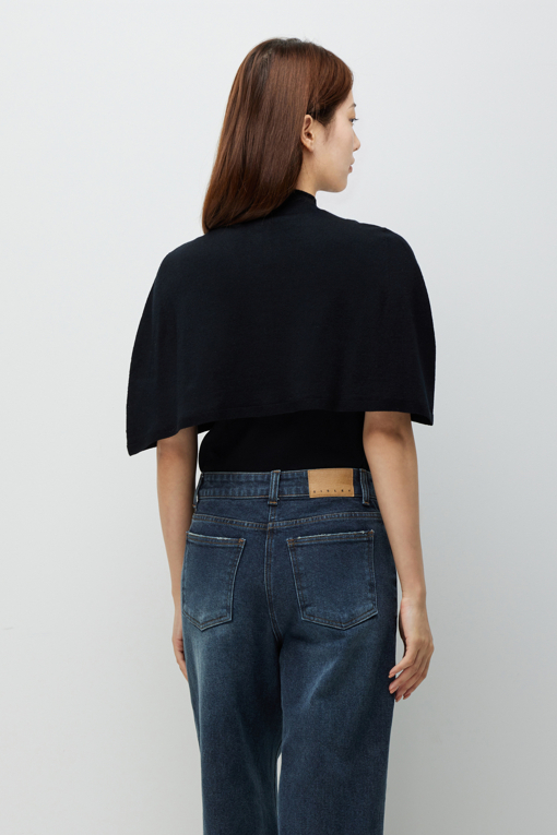 https://img.benettonmall.com/PARTS/KS/26F/SAKC06641BK_MB_M2.jpg?cb=1789410927