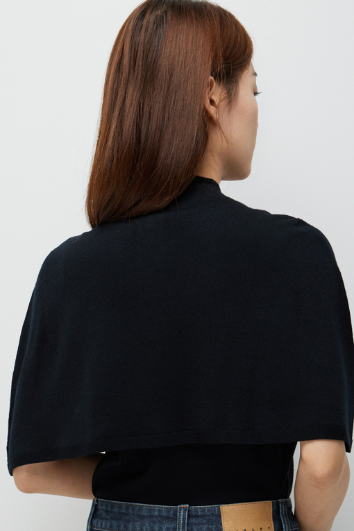 https://img.benettonmall.com/PARTS/KS/26F/SAKC06641BK_MB_M4.jpg?cb=1789410927