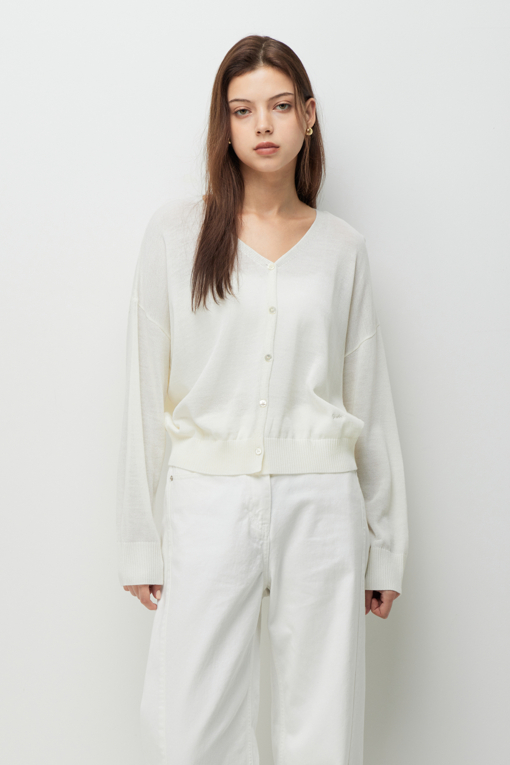 https://img.benettonmall.com/PARTS/KS/26F/SAKC07641IV_MB_D0.jpg?cb=1789410927