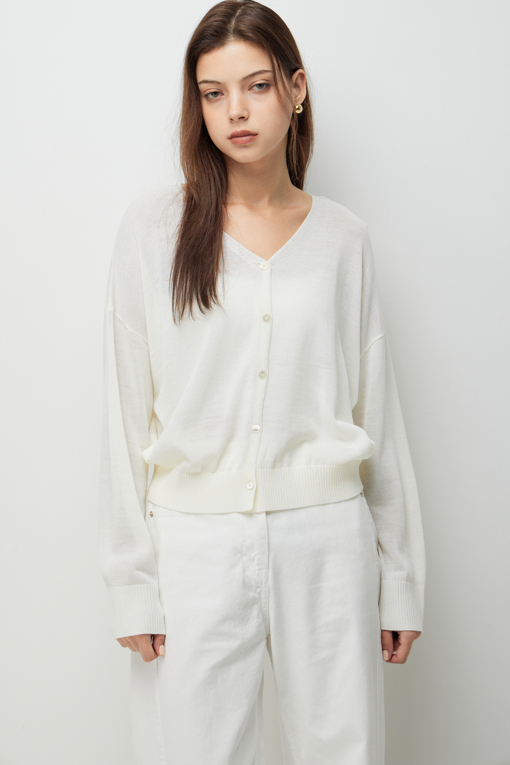 https://img.benettonmall.com/PARTS/KS/26F/SAKC07641IV_MB_D3.jpg?cb=1789410927