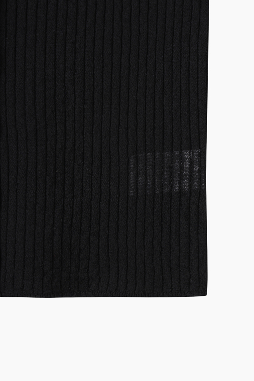 https://img.benettonmall.com/PARTS/KS/26F/SAKC08641BK_MB_D14.jpg?cb=1789410927
