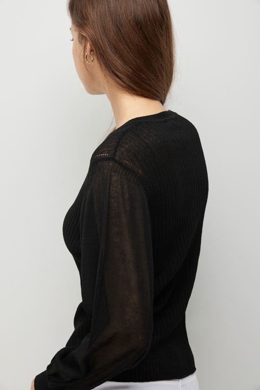 https://img.benettonmall.com/PARTS/KS/26F/SAKC08641BK_MB_D4.jpg?cb=1789410927