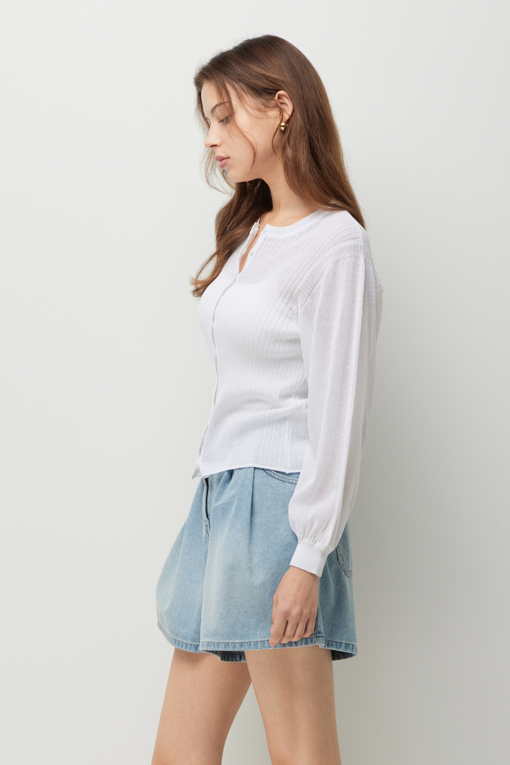 https://img.benettonmall.com/PARTS/KS/26F/SAKC08641WH_MB_D1.jpg?cb=1789410927